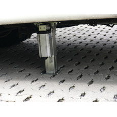 Miniature 2 Verrins de stabilisation Autolift 2 supports jusqu'à 4000 kg - LINNEPE N° 3 Miniature 2 Verrins de stabilisation Autolift 2 supports jusqu'à 4000 kg - LINNEPE N° 3
