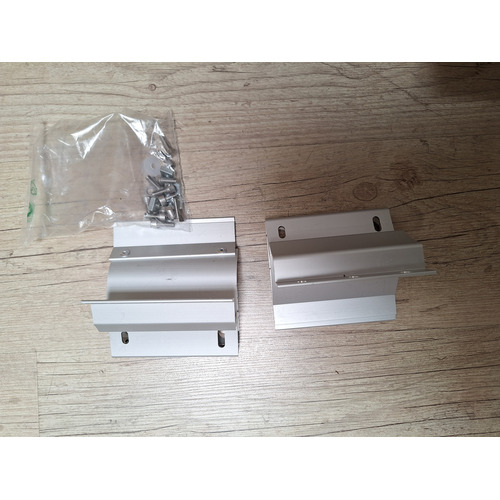 KIT ADAPTATEUR F45S POUR T5 CALIFORNIA ATTENTION PRODUIT NEUF AVEC UN DEFAUT D'ASPECT SUITE A UN SINISTRE TRANSPORT - PRODUIT NEUF JAMAIS UTLISE