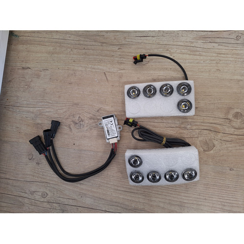 LUMINAIRE ATTENTION PRODUIT NEUF AVEC UN DEFAUT D'ASPECT SUITE A UN SINISTRE TRANSPORT - PRODUIT NEUF JAMAIS UTLISE