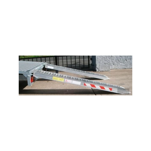 Jeu de 2 rampes alu renforcées droites avec crochet sans rebords - 2m40 - 2000 kg - TRAILERS EQUIPMENT