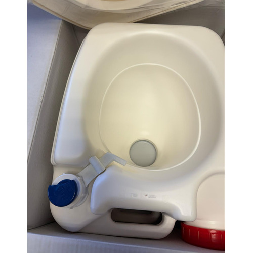WC chimique Bi-Pot 34 - FIAMMA - attention produit avec défaut d’aspect suite à un sinistre transport - produit neuf jamais utilisé