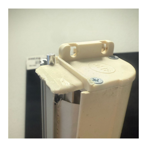 STORE CASSETTE TYPE 2 1700 IVOIRE Dim 177,6 x 65 cm. - ATTENTION PRODUIT NEUF AVEC UN DEFAUT D'ASPECT SUITE A UN SINISTRE TRANSPORT - PRODUIT NEUF JAMAIS UTLISE