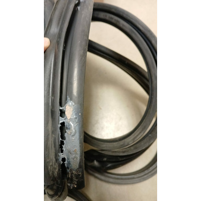 ATTENTION Produit imparfait | JOINT D'ETANCHEITE POUR BAIE - 30MM - AU METRE