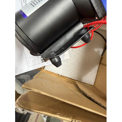 ATTENTION Produit imparfait | Pompe 12V - 7l/MIN 2095